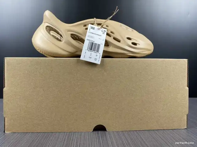Foam Yeezy GW3354 Ochre Adidas RNNR 0518